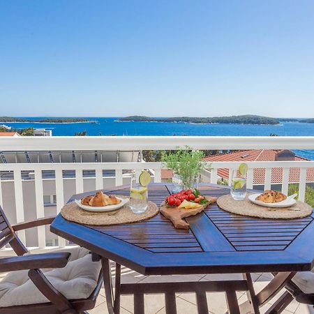 Tia Hvar Top View Apartment Hvar Town Buitenkant foto